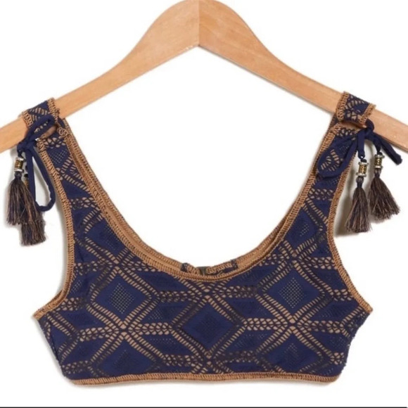 BECCA Wanderlust Crochet Tassel Bikini Top, NAVY, Size Medium, NWT​ - Picture 4 of 10